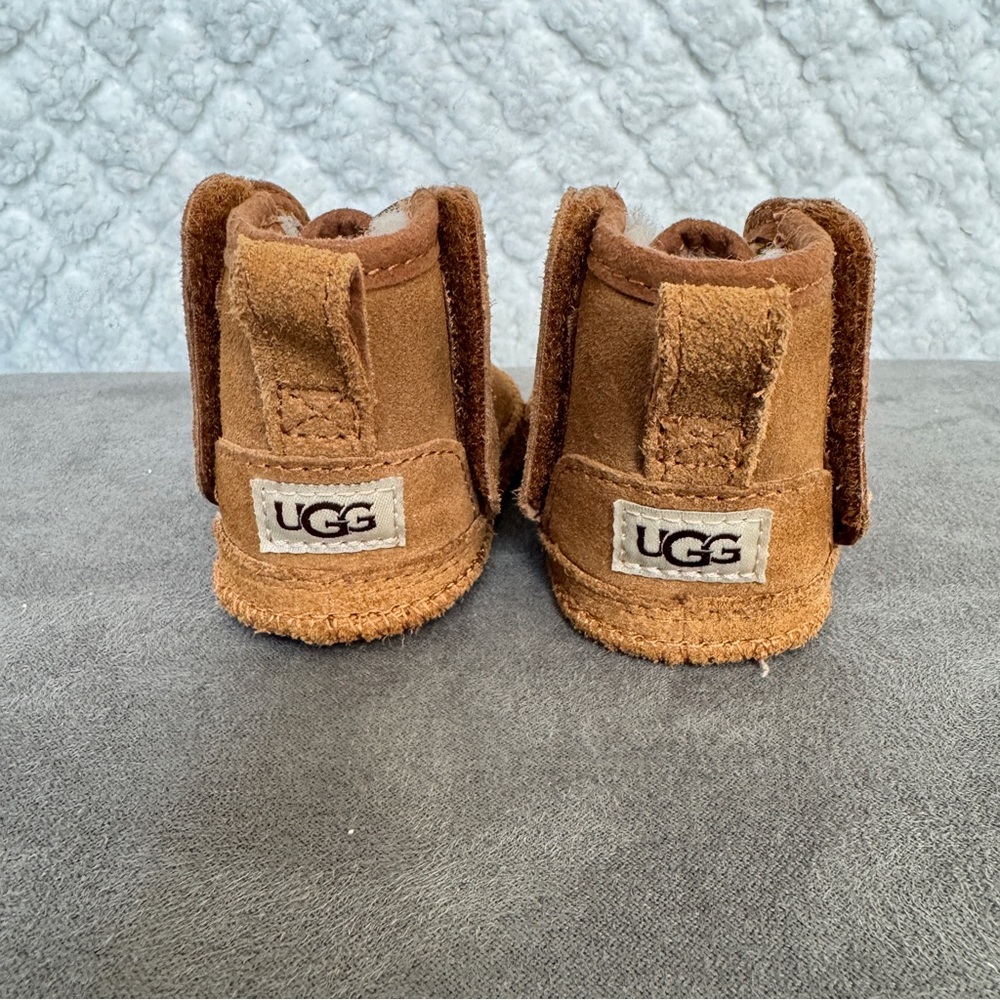 UGG Neumel Chukka Boot - Baby -  Chesnut - Picture 2 of 7